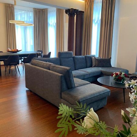 Botanique Suites Airbnb, Anvers Extérieur photo