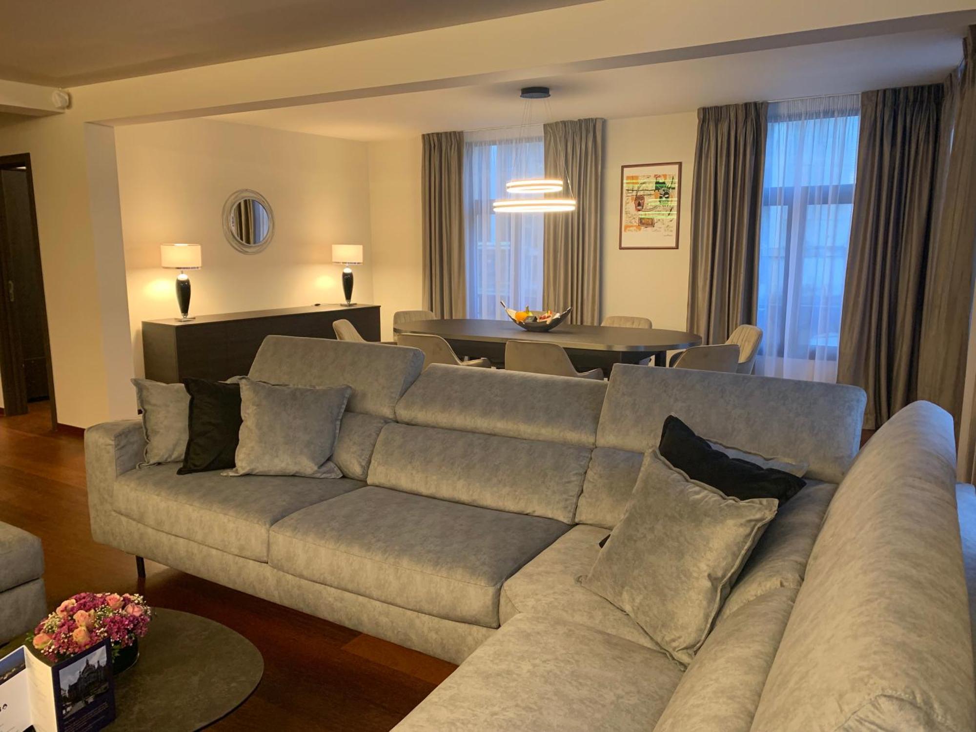 Botanique Suites Airbnb, Anvers Extérieur photo