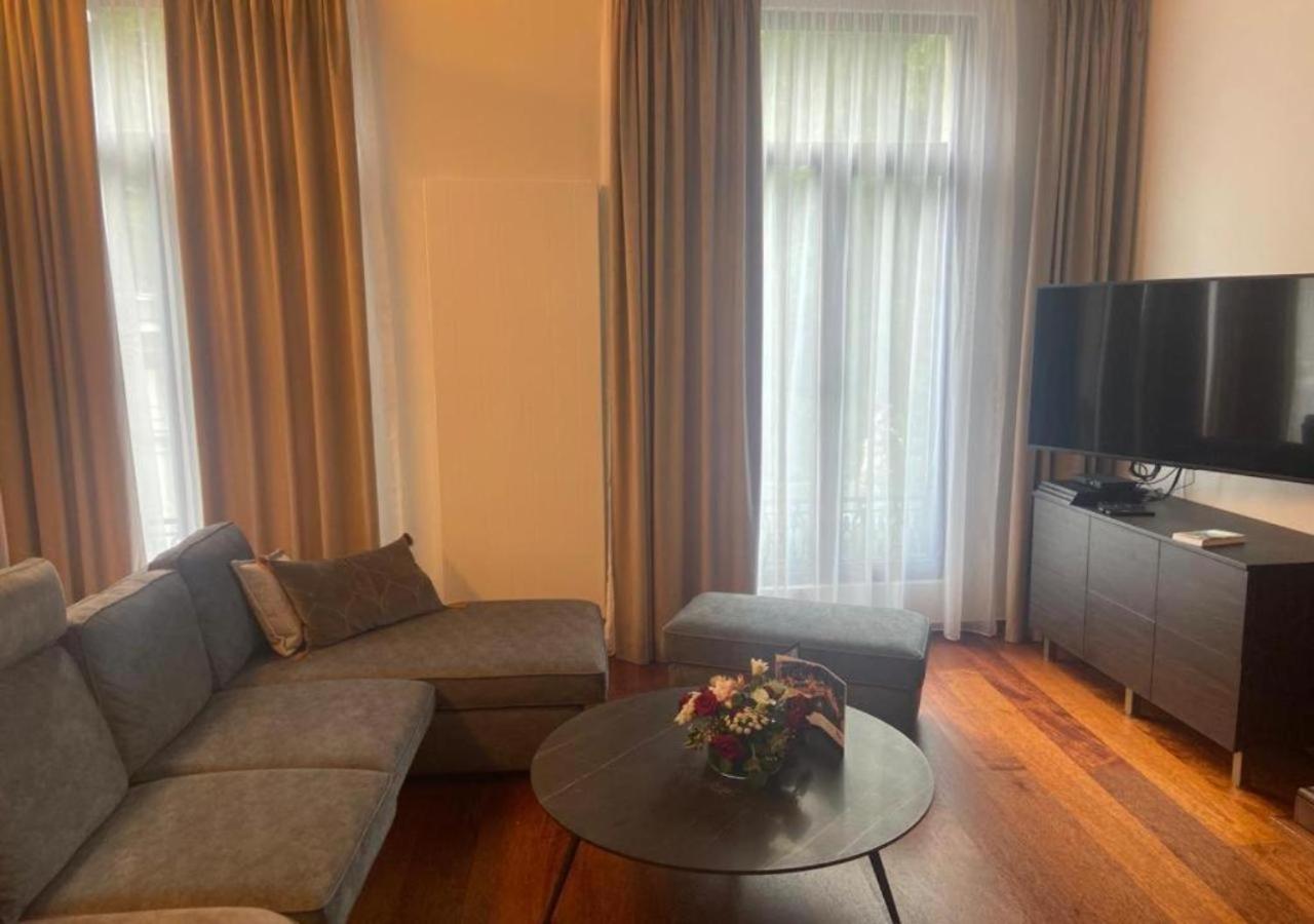Botanique Suites Airbnb, Anvers Extérieur photo